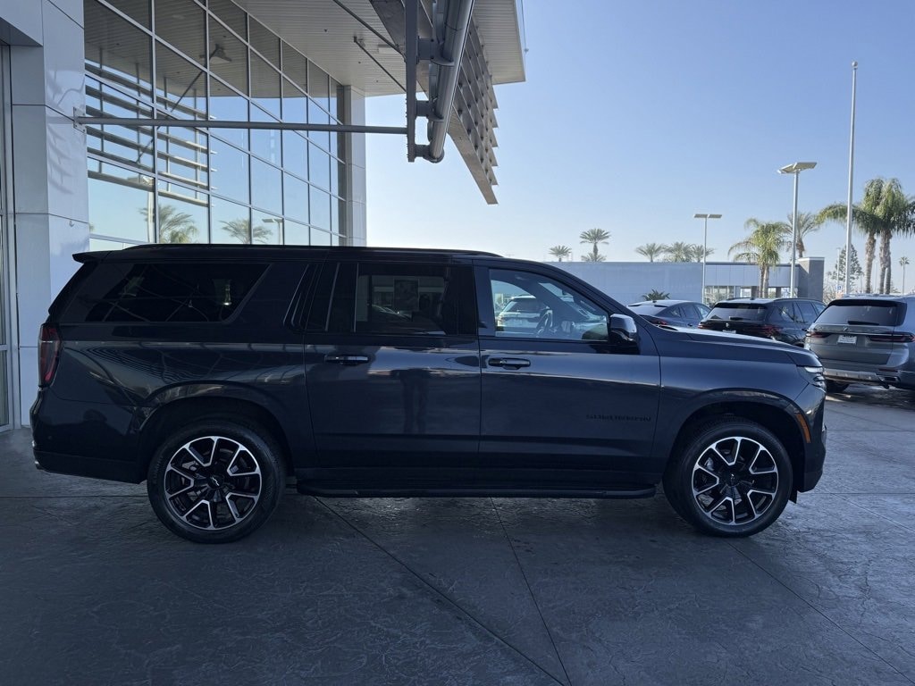 Used 2025 Chevrolet Suburban RST SUV