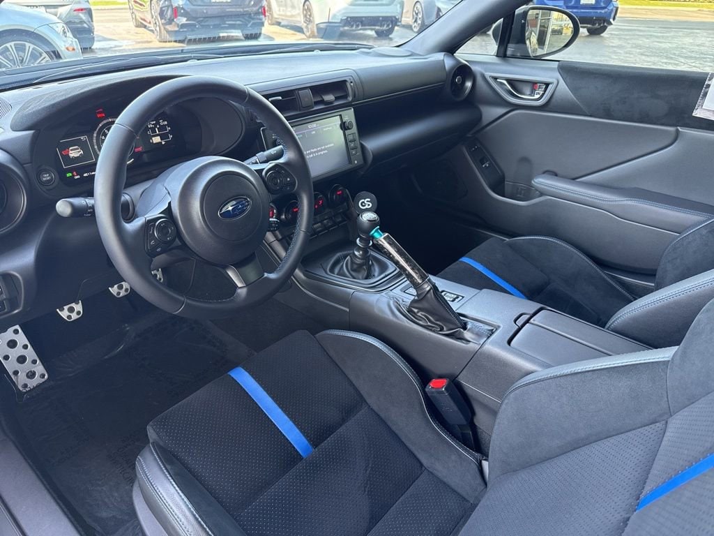 2025 Subaru BRZ tS - Photo 8