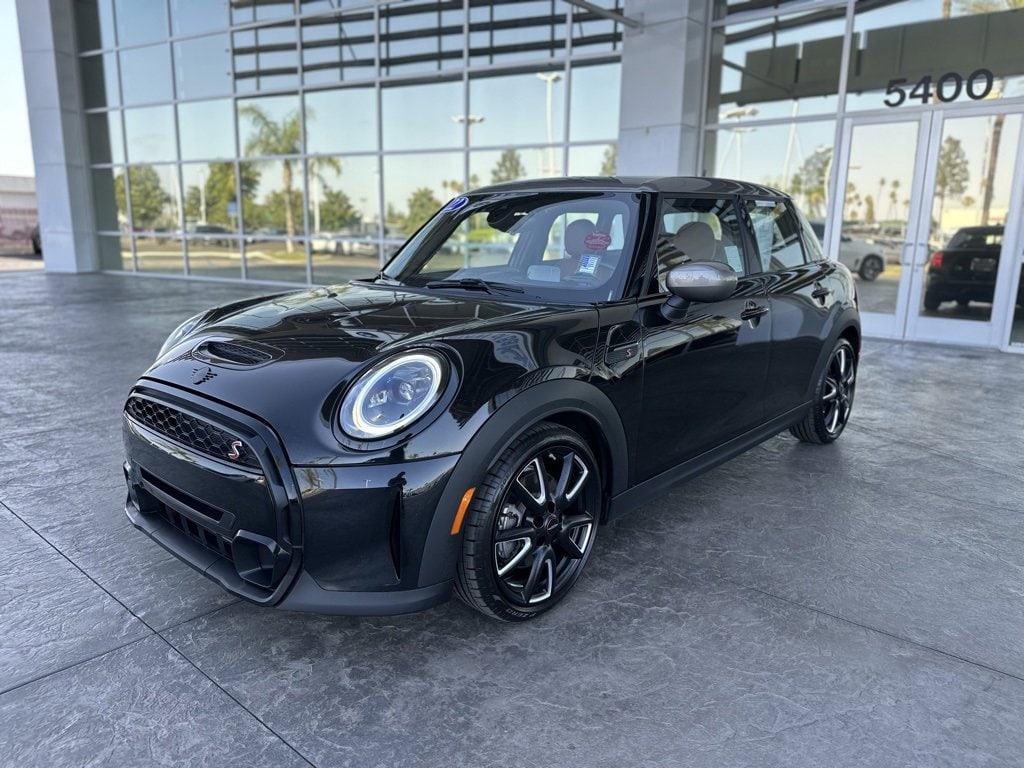 2022 MINI Hardtop 4 Door S's photo