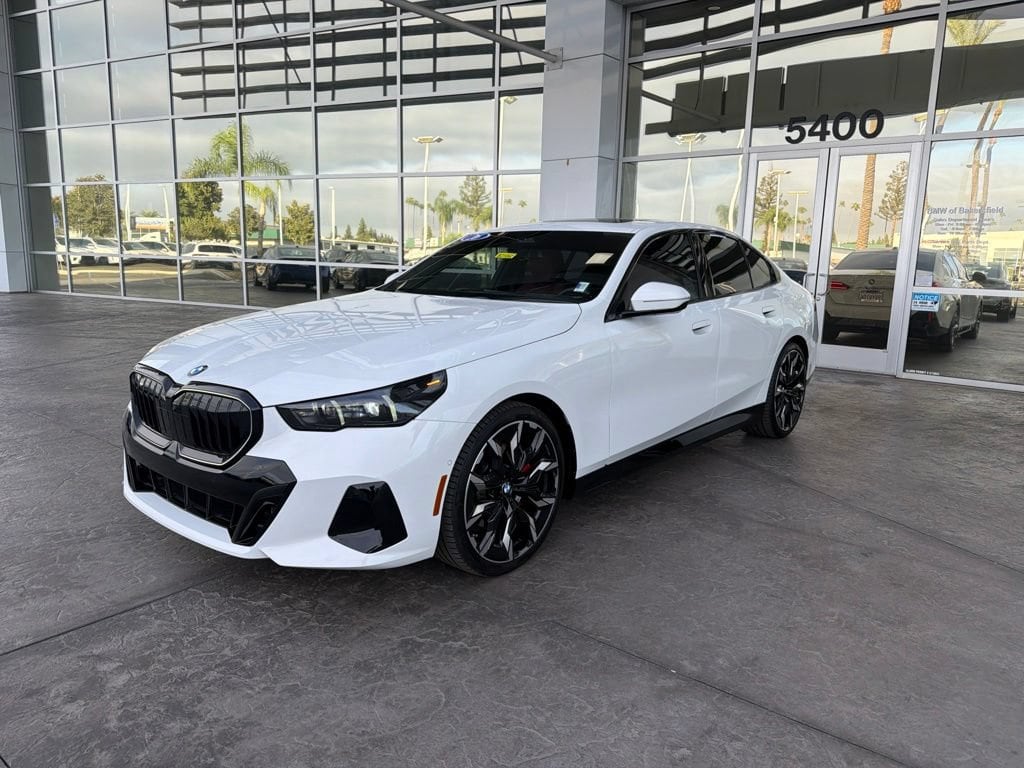 2026 BMW 530i Sedan 