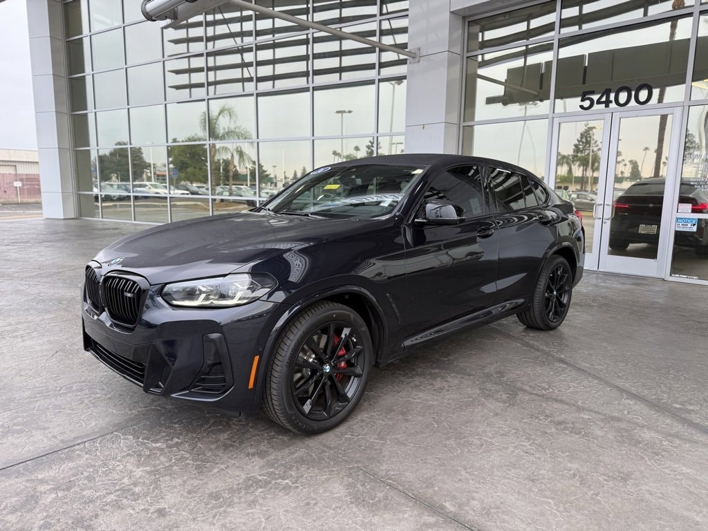 2024 BMW X4 M40i's photo