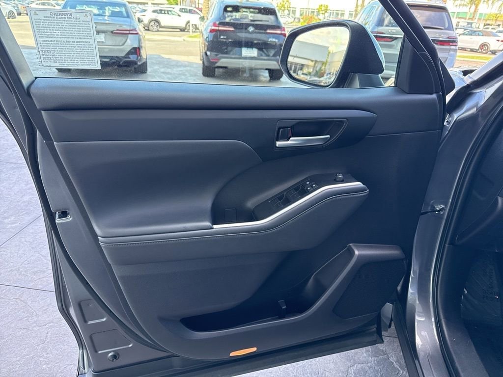 2023 Toyota Highlander XSE photo 6