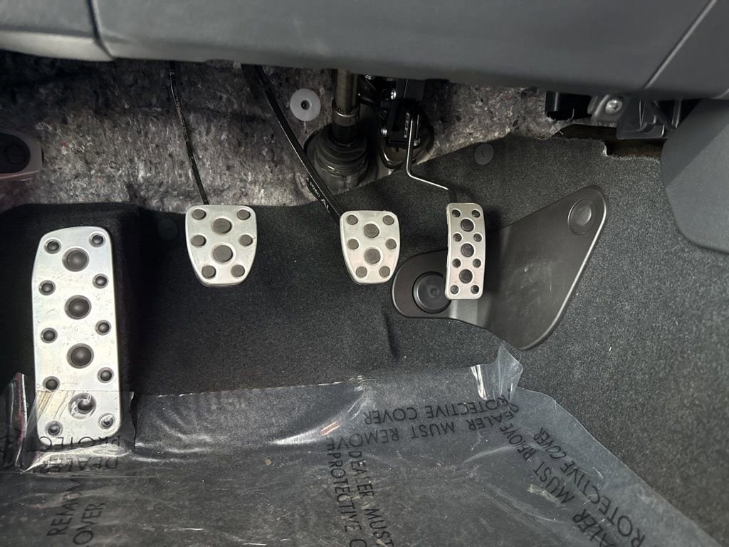 2025 Subaru BRZ tS - Photo 18