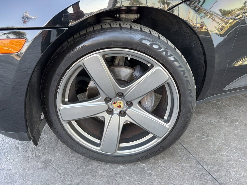 2018 Porsche Macan Sport Edition photo 5