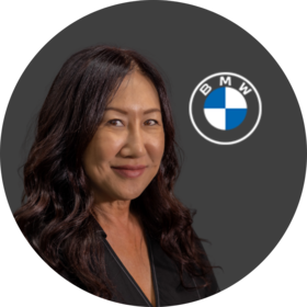 Staff member Lina Park from ID_61a96227e054