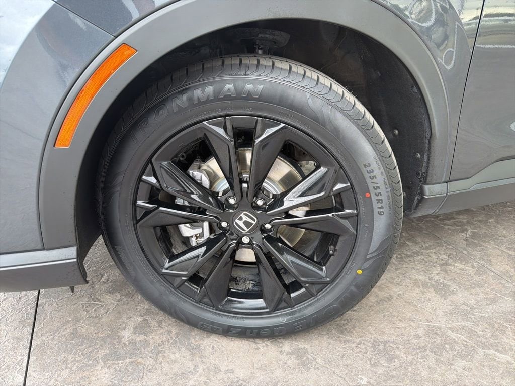 2023 Honda CR-V Hybrid Sport Touring photo 5