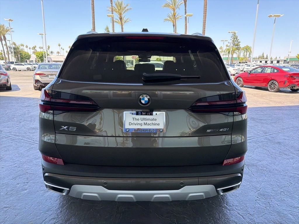 New 2026 BMW X5 sDrive40i SUV
