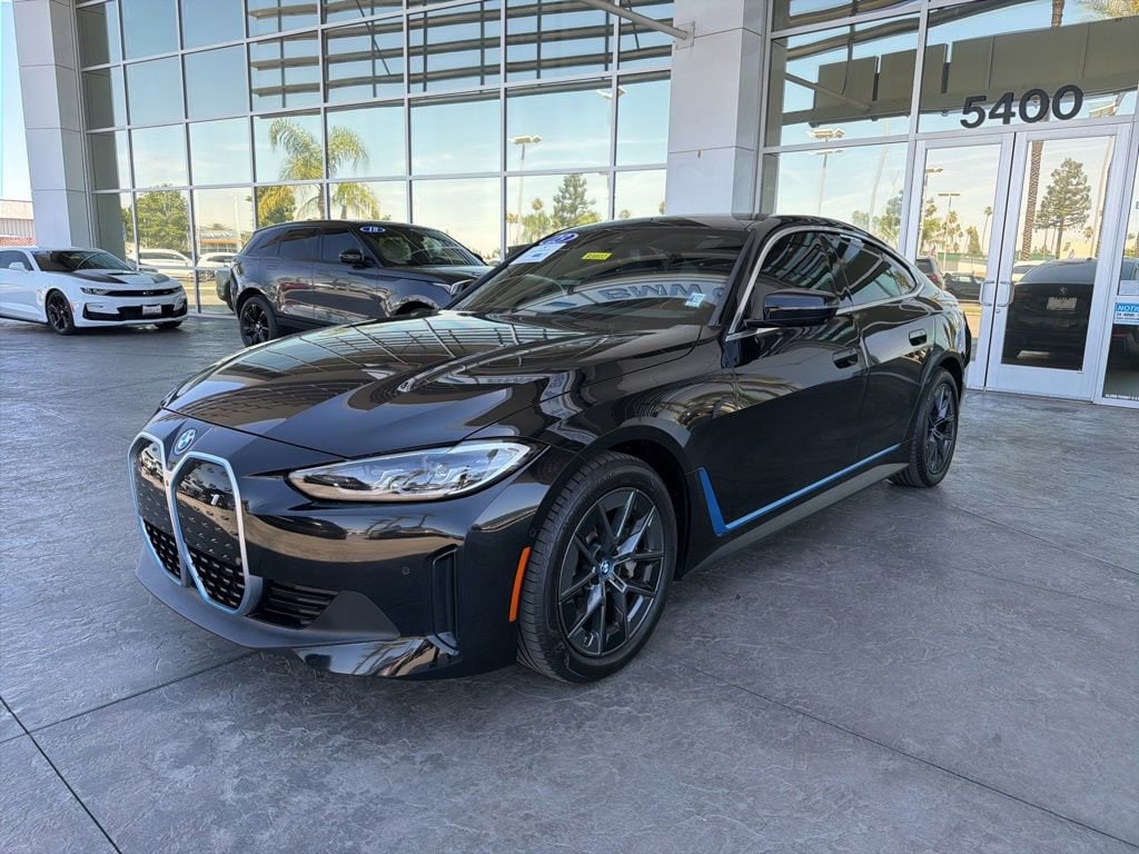 2023 BMW i4 eDrive40's photo
