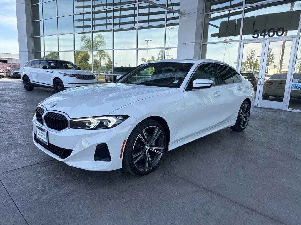 2024 BMW 3 Series 330i Sedan's photo