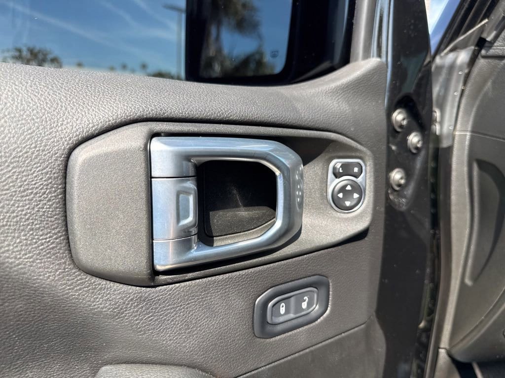 2022 Jeep Gladiator Mojave photo 6