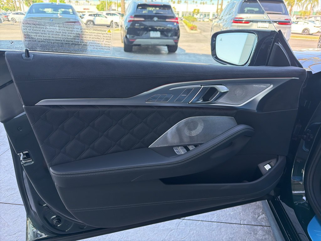 2026 BMW 8 Series M850i - Photo 9