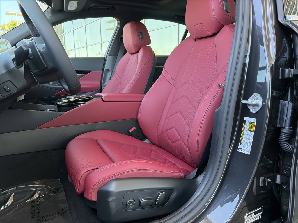 2026 BMW 5 Series 530i - Photo 10