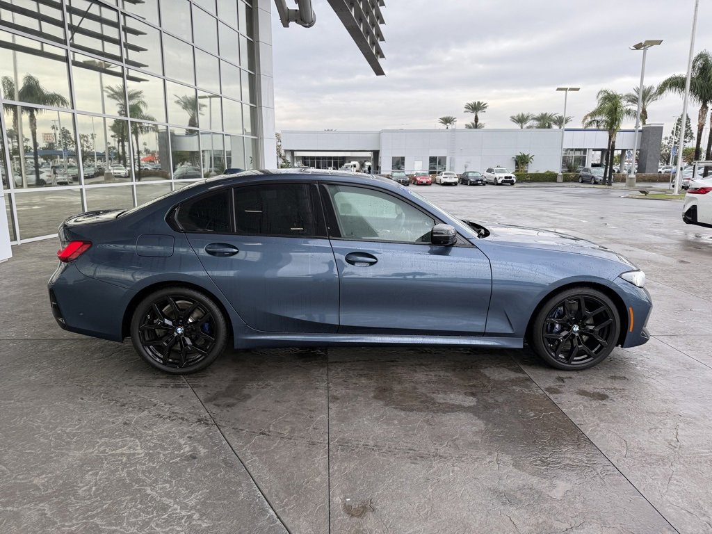 2025 Bmw 330i Sedan photo 3