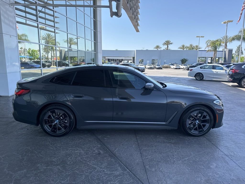 2023 BMW i4 eDrive35 photo 3