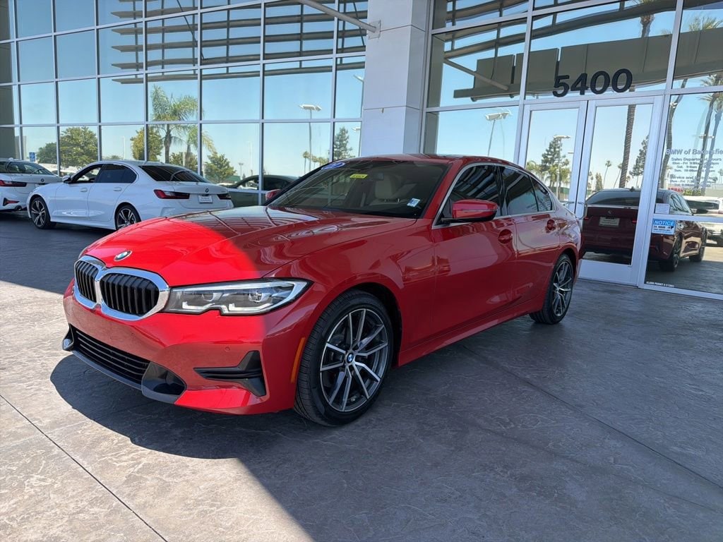 2021 BMW 3 Series 330i Sedan's photo