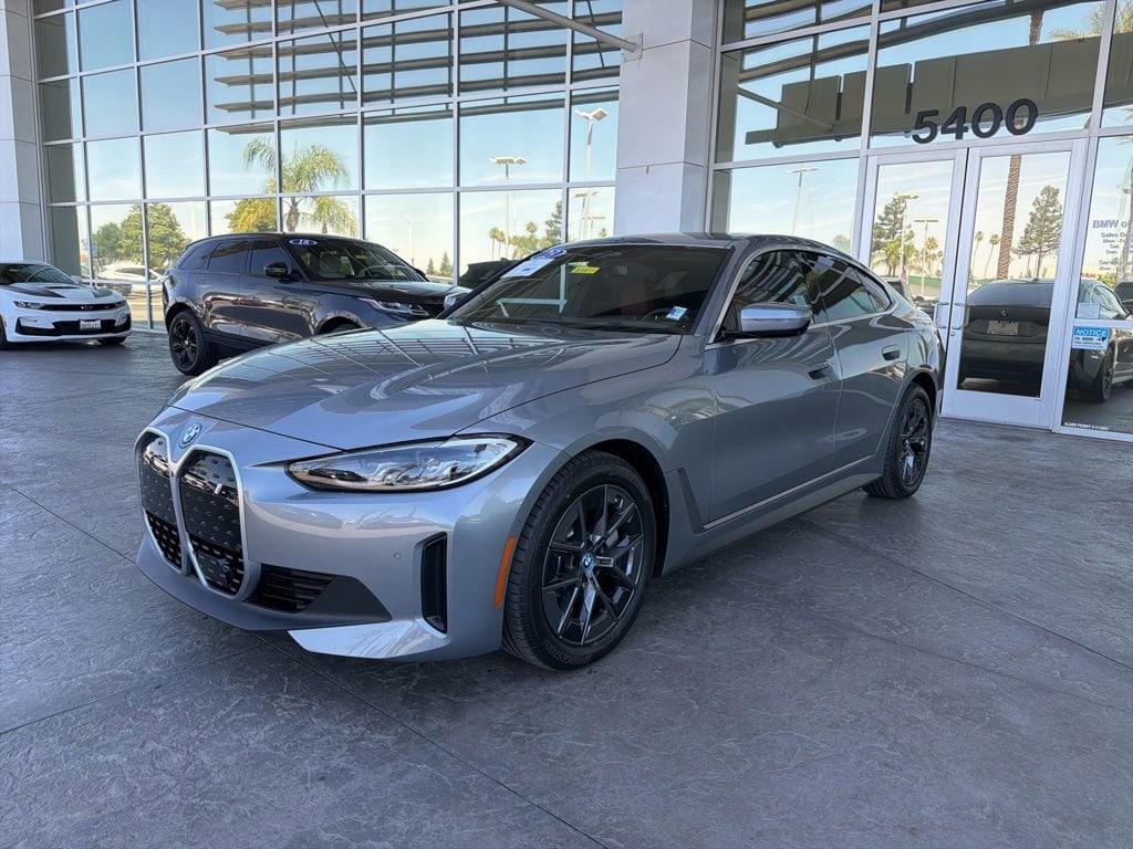 2023 BMW i4 eDrive40's photo