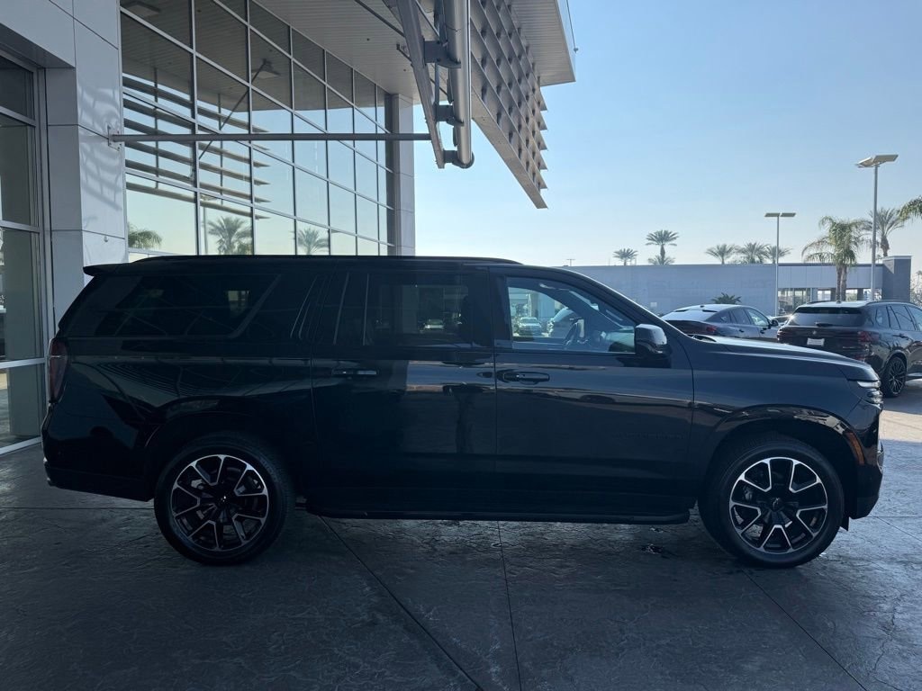Used 2025 Chevrolet Suburban RST SUV