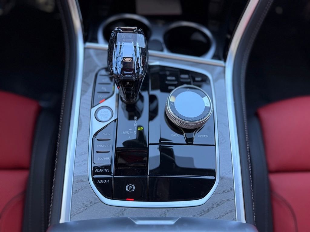 2026 BMW 8 Series 840i - Photo 17
