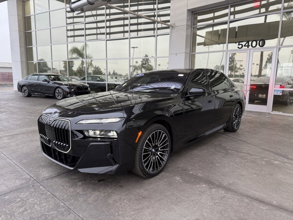 2025 BMW 7 Series 760i's photo