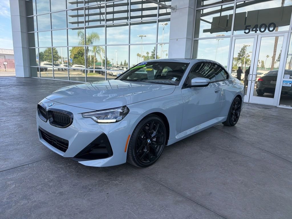 2025 BMW 2 Series 230i Coupe's photo
