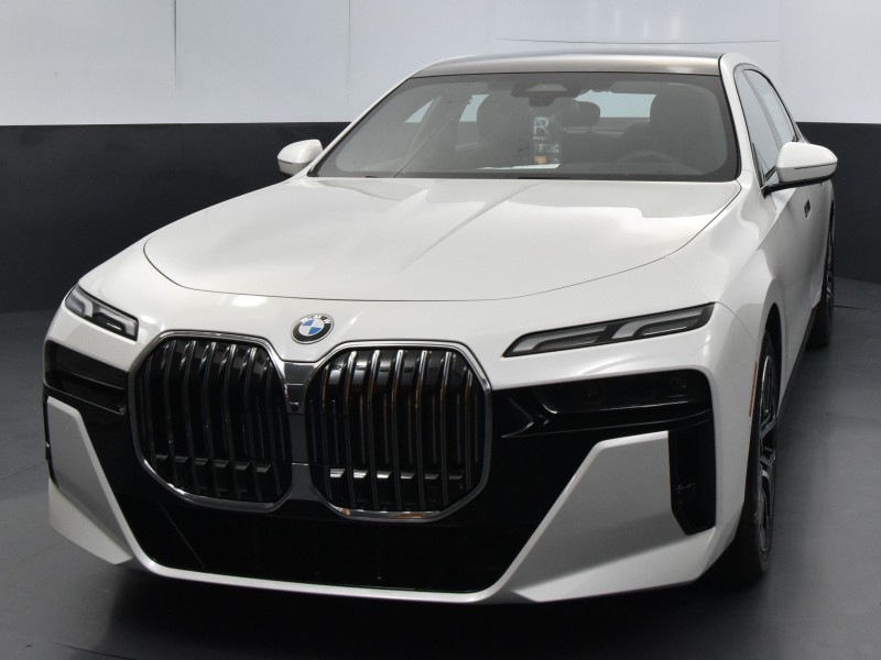 2023 BMW 7 Series 760i