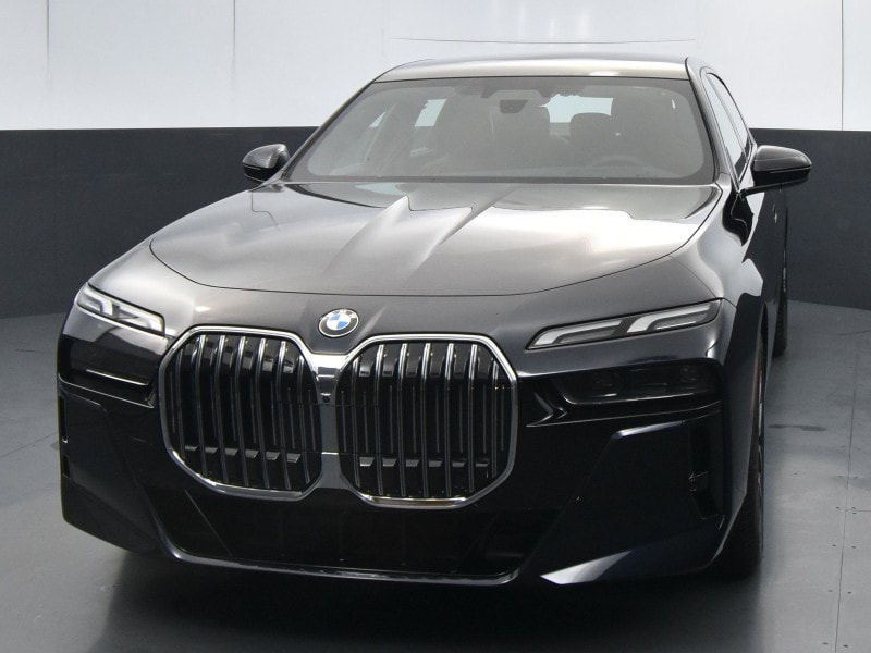 2023 BMW 7 Series 760i's photo