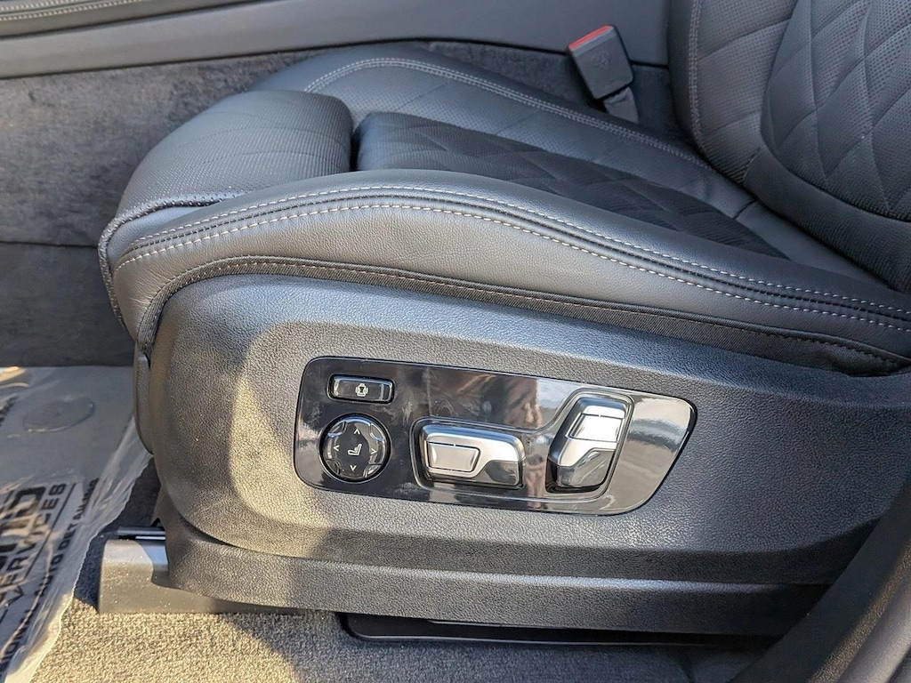 New 2026 BMW X7 xDrive40i SUV