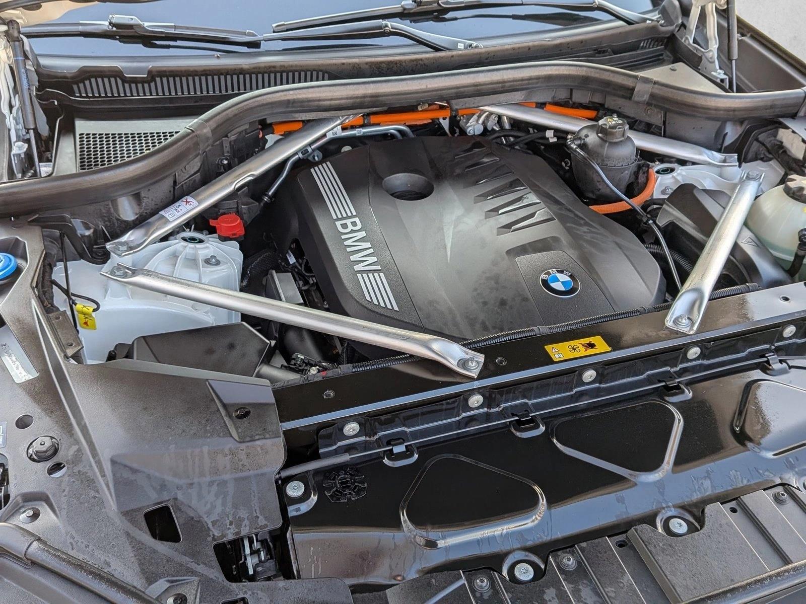 2026 BMW X5 50e - Photo 24