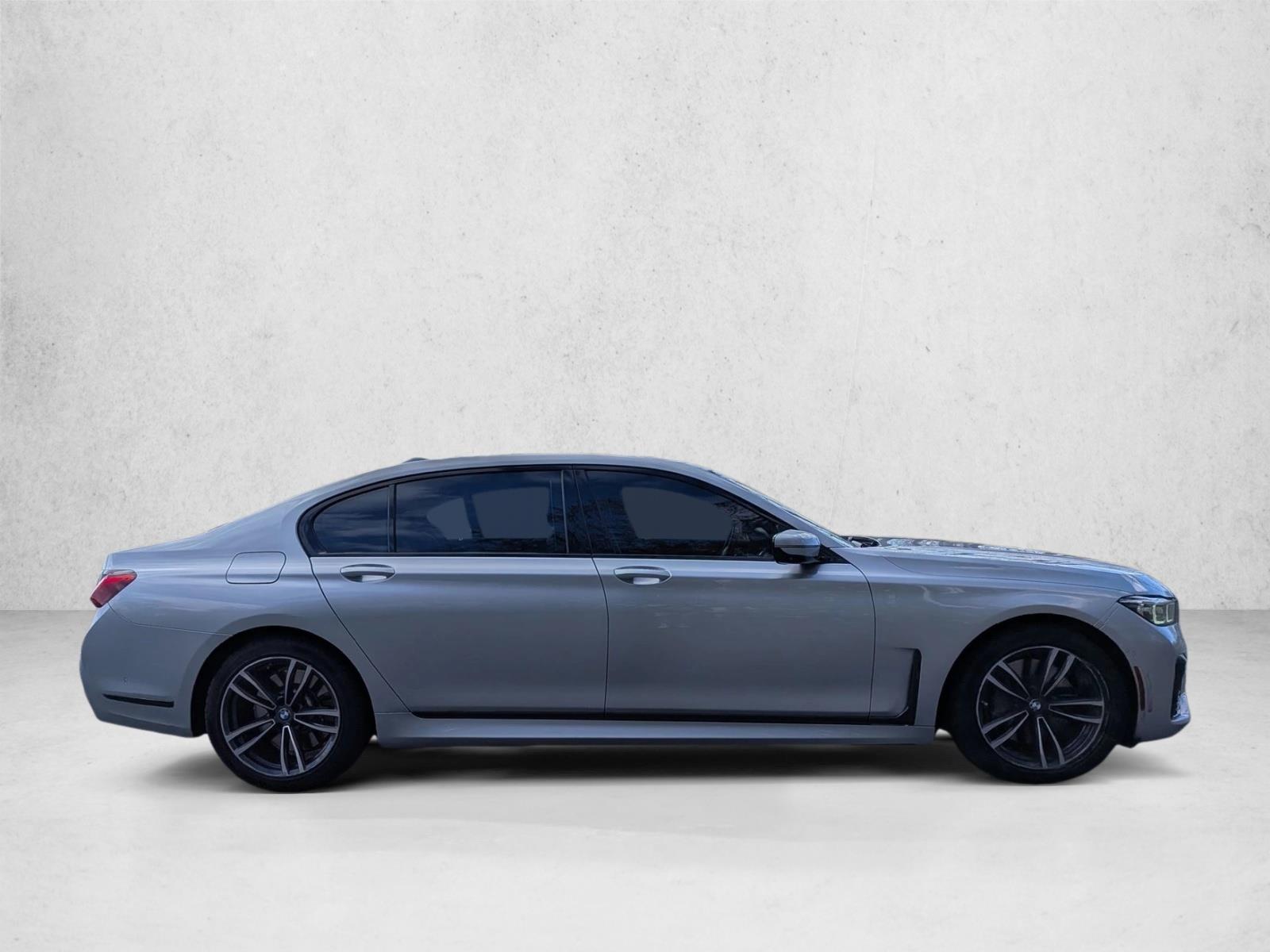 2020 Bmw 750i xDrive Sedan photo 4