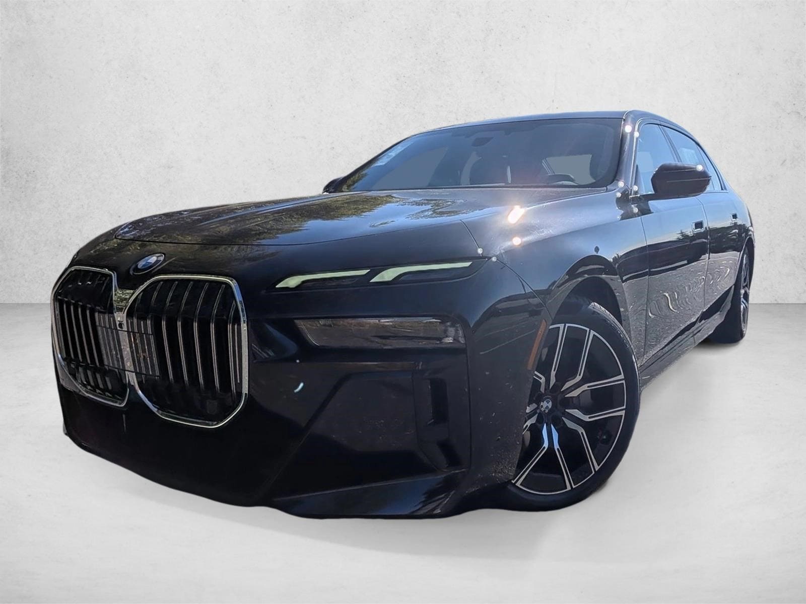 2025 BMW 7 Series 760i's photo