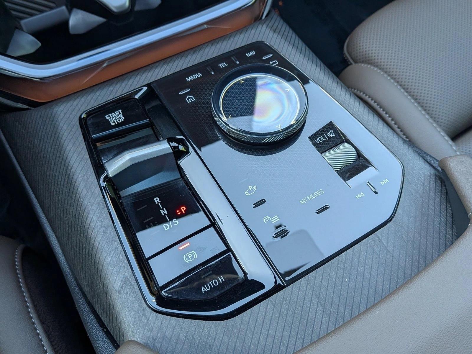 2026 BMW X3 30 - Photo 13