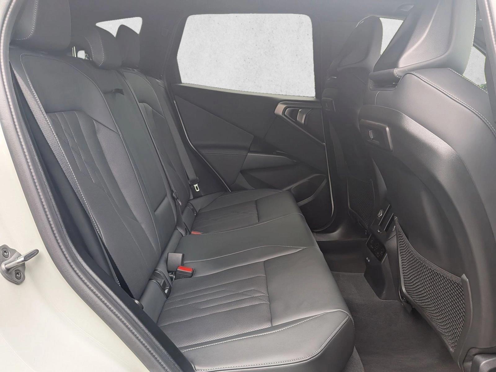 2026 BMW X3 30 - Photo 18
