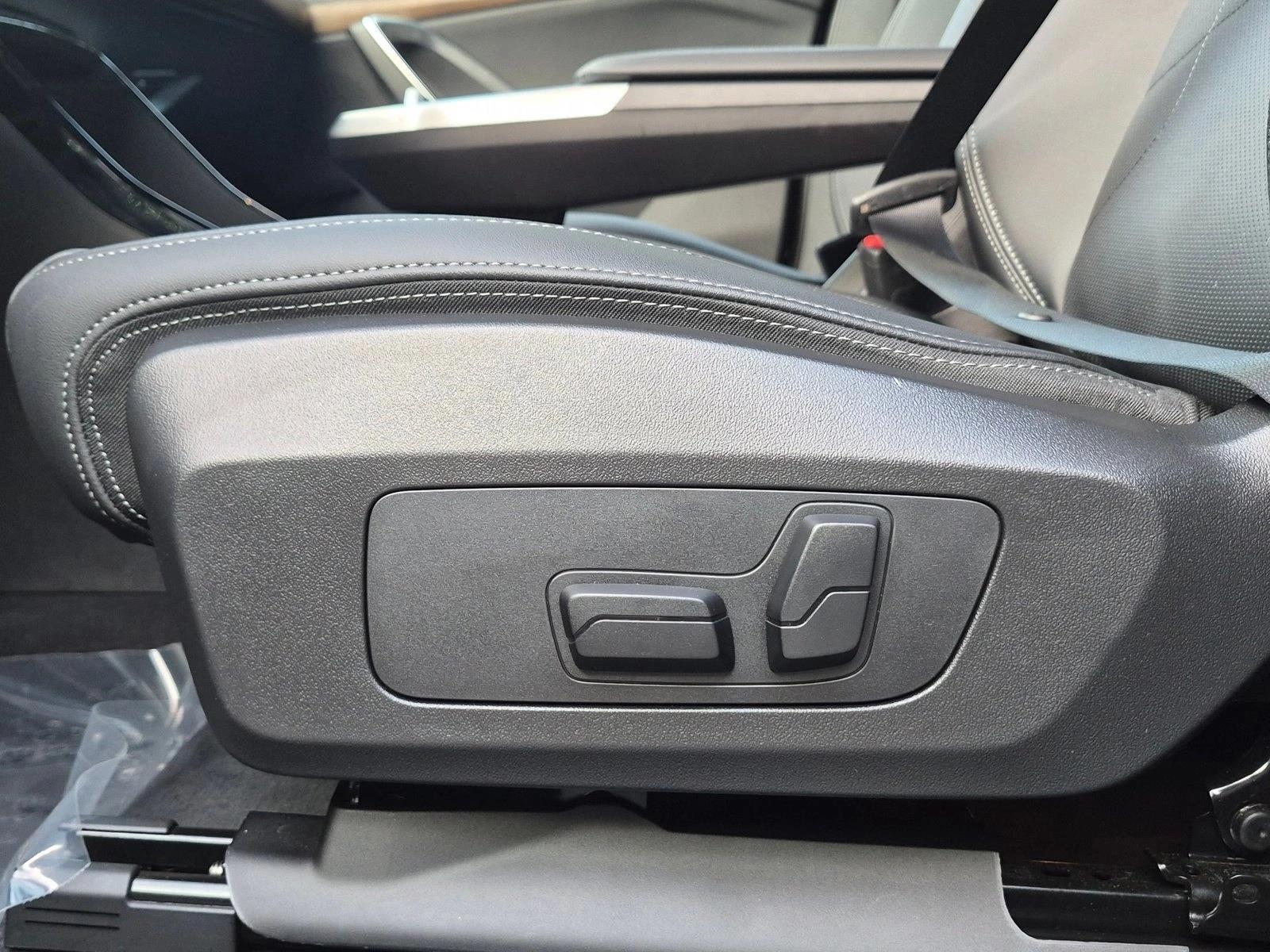 2025 BMW X1 28i - Photo 12