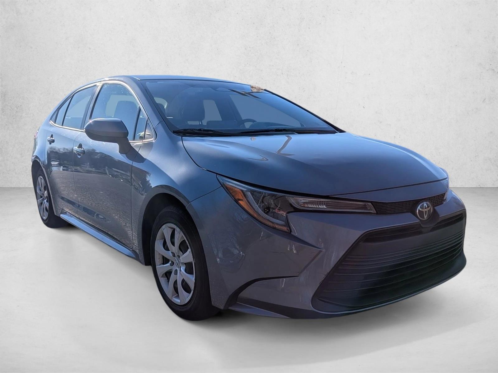 2023 Toyota Corolla LE photo 3