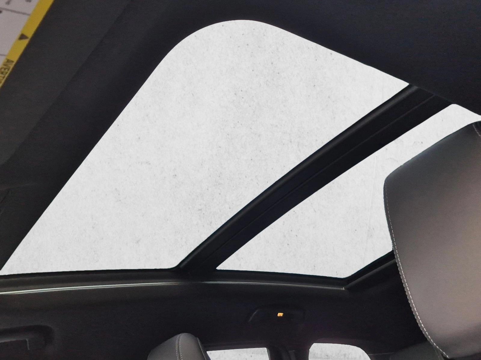 2025 BMW X1 28i - Photo 17