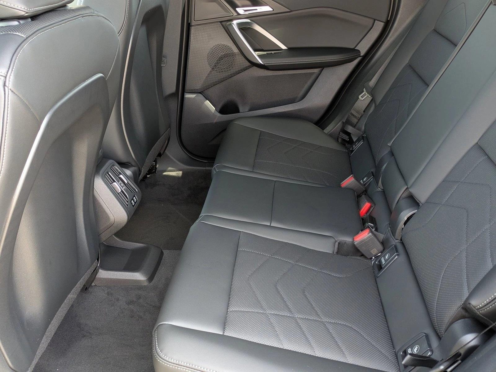 2025 BMW X1 28i - Photo 17