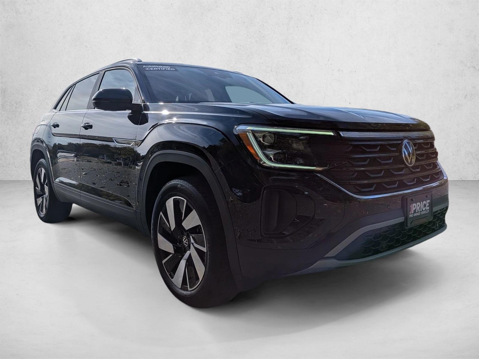 2024 Volkswagen Atlas Cross Sport SE Technology photo 3