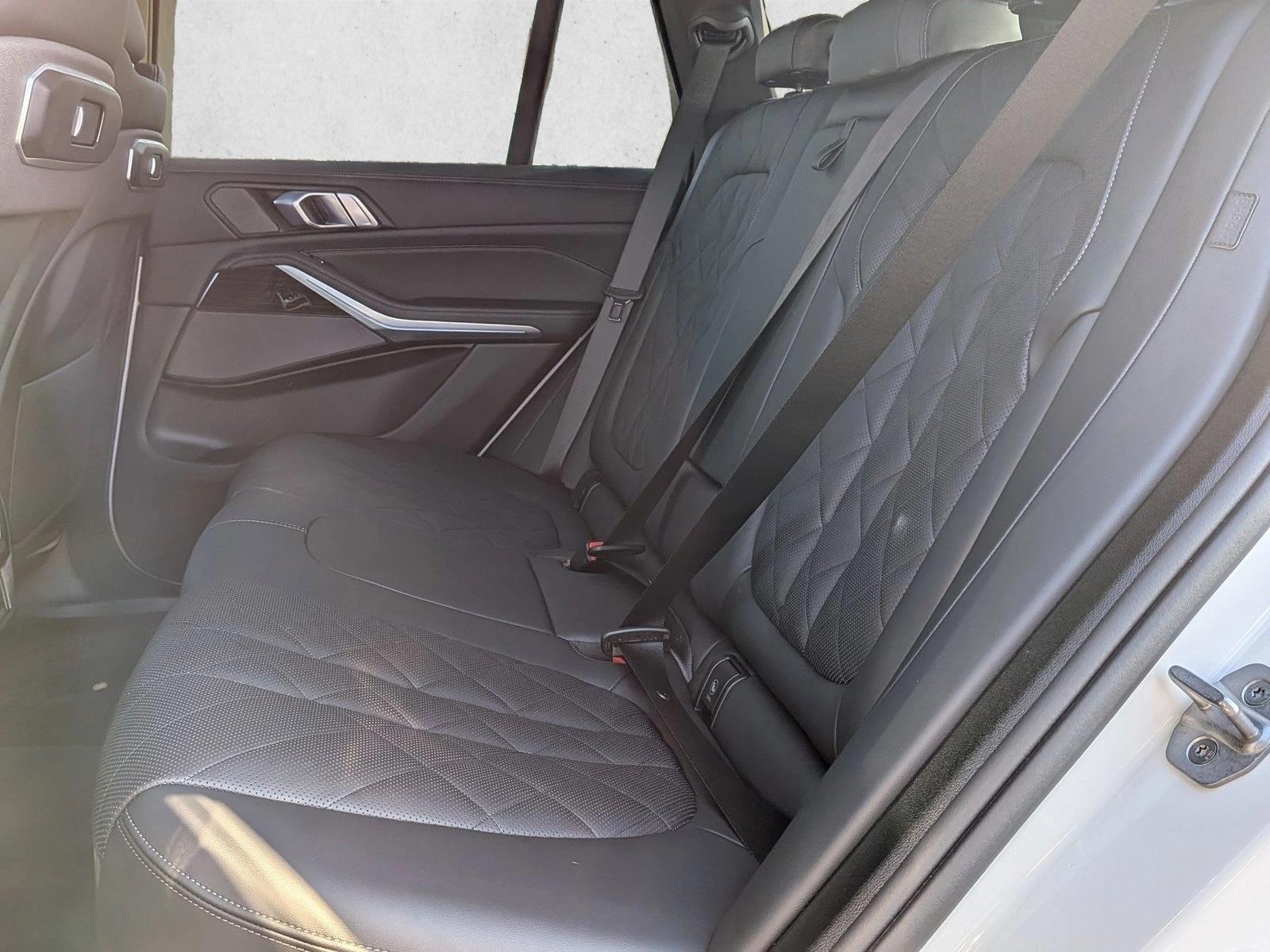 2026 BMW X5 50e - Photo 18