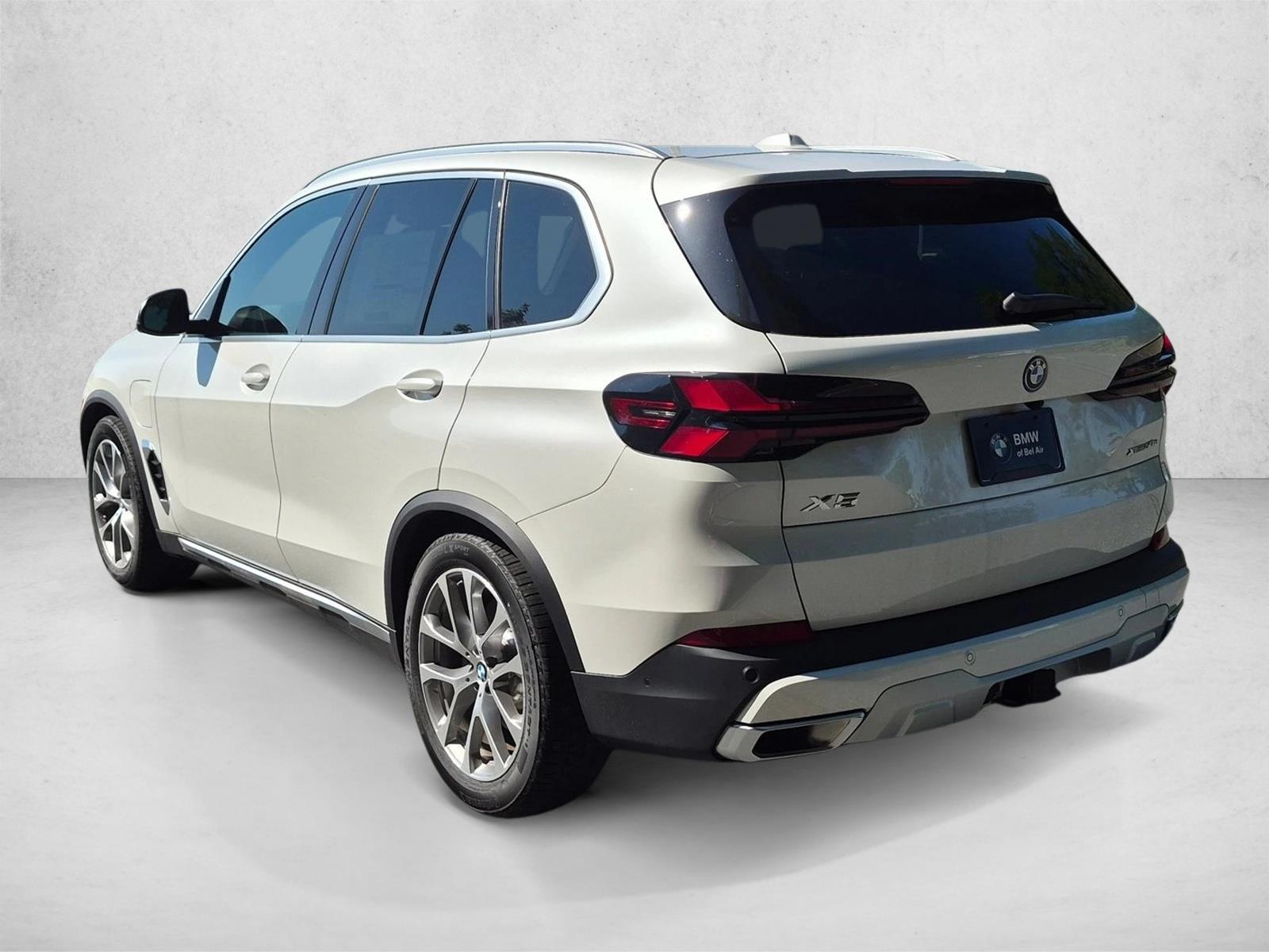 2026 BMW X5 50e - Photo 8