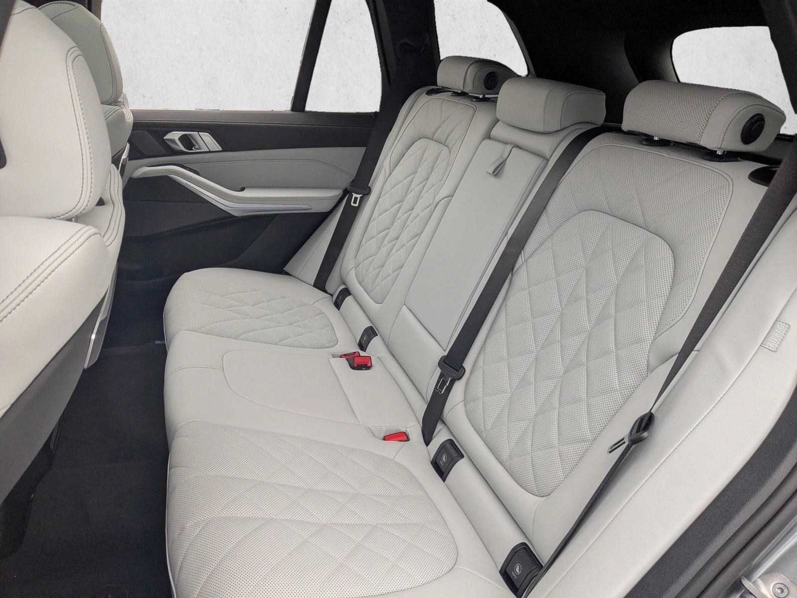 2026 BMW X5 50e - Photo 16