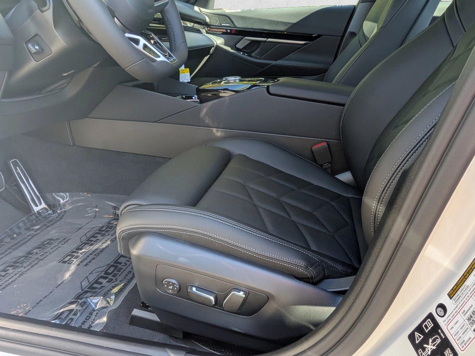 2026 Bmw 530i xDrive Sedan photo 4