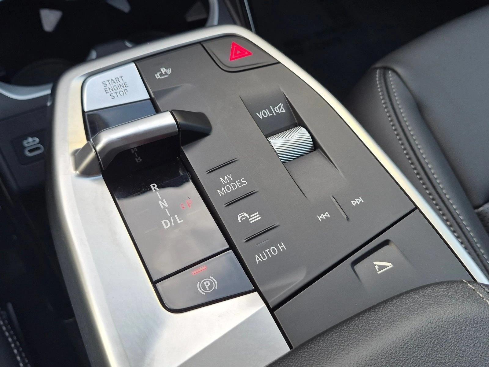 2025 BMW X1 28i - Photo 14