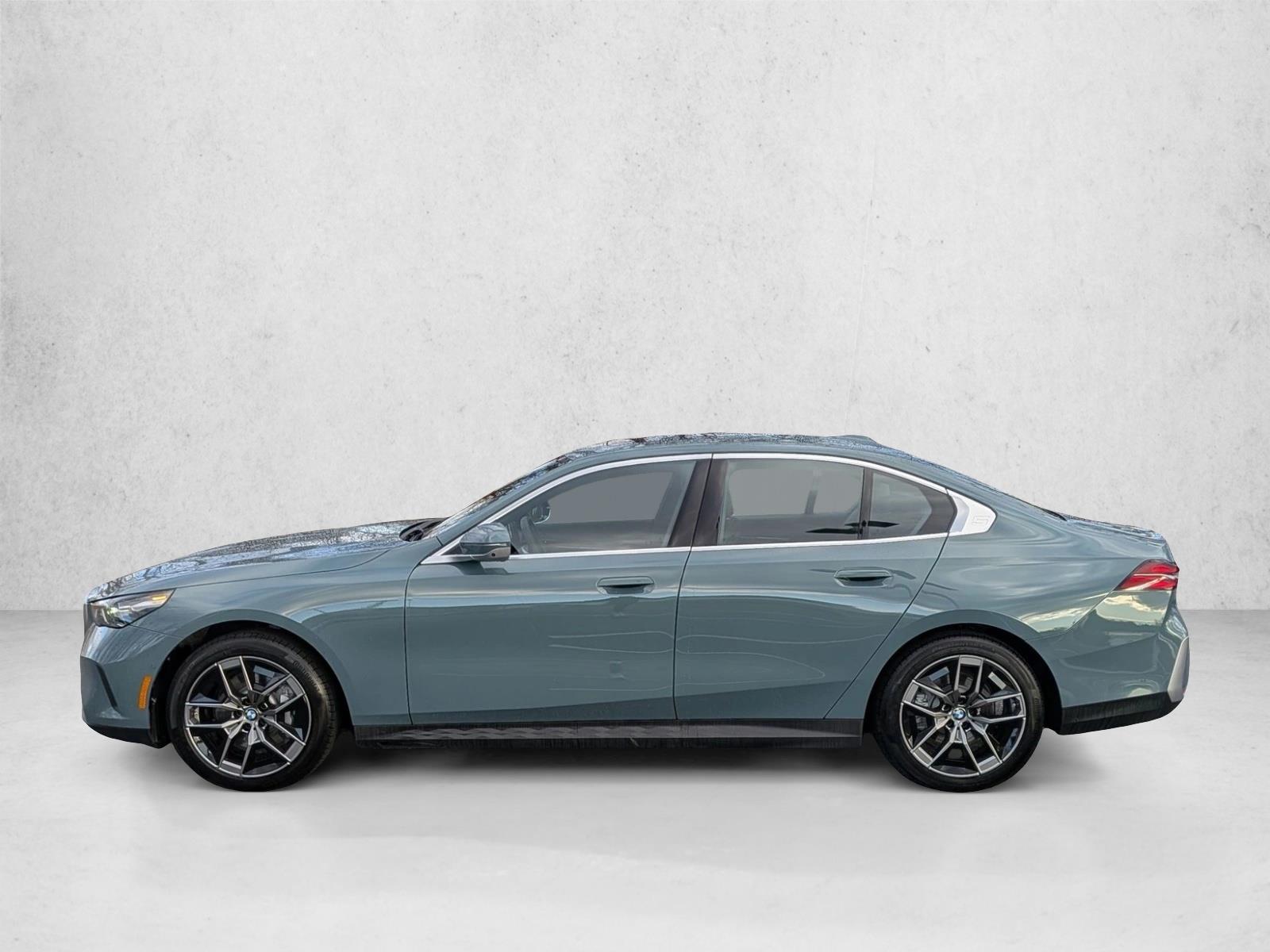 2026 BMW 5 Series 530i - Photo 9