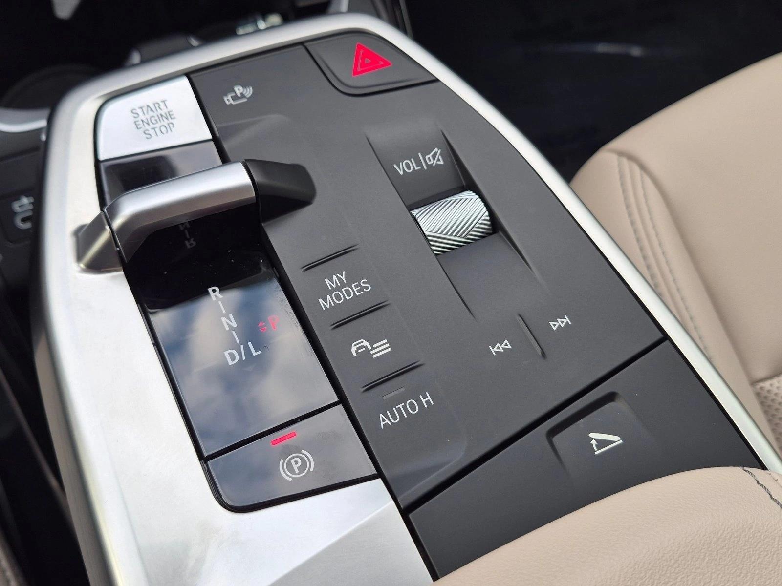 2025 BMW X1 28i - Photo 12