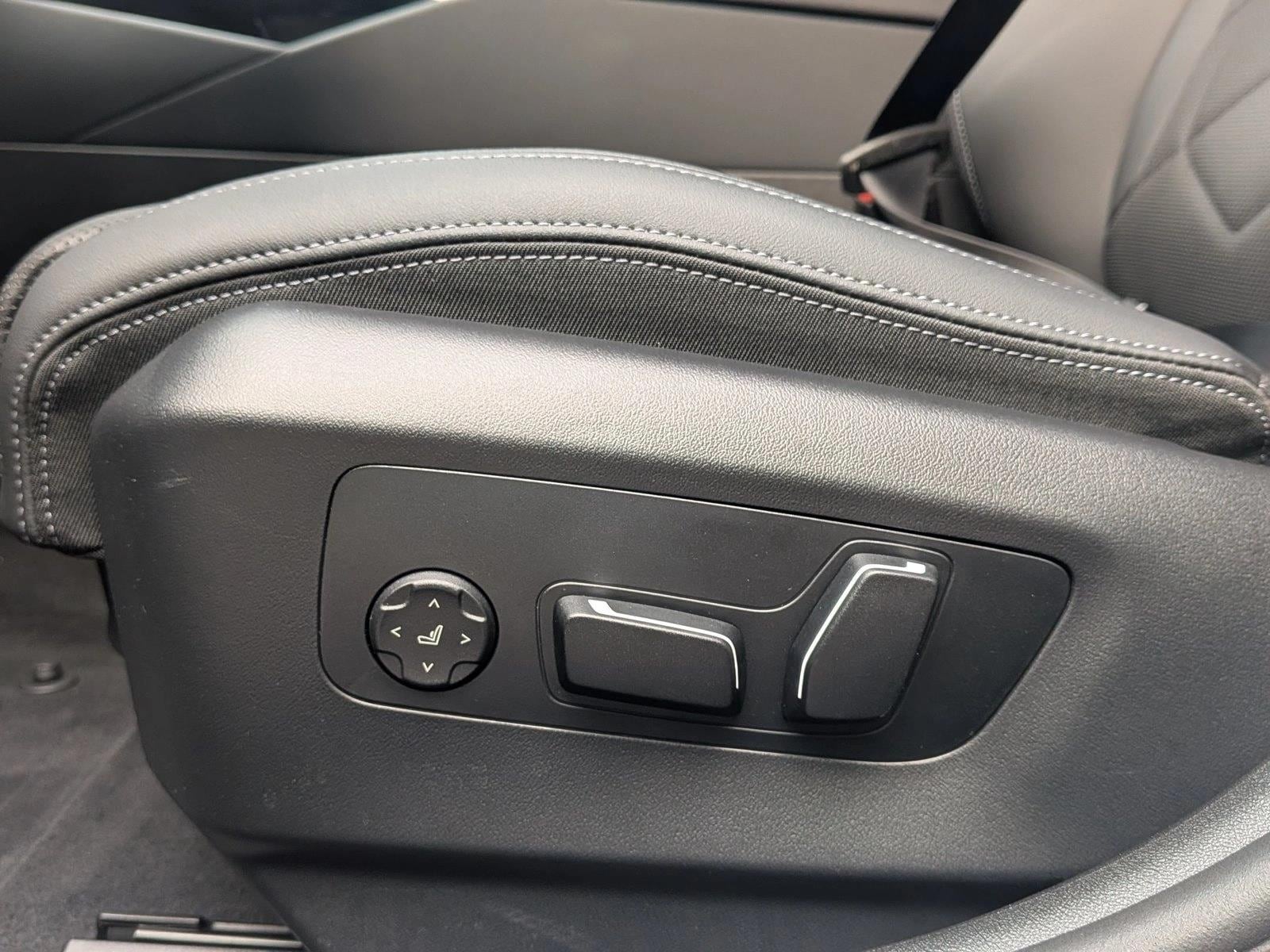 2026 BMW 5 Series 530i - Photo 11