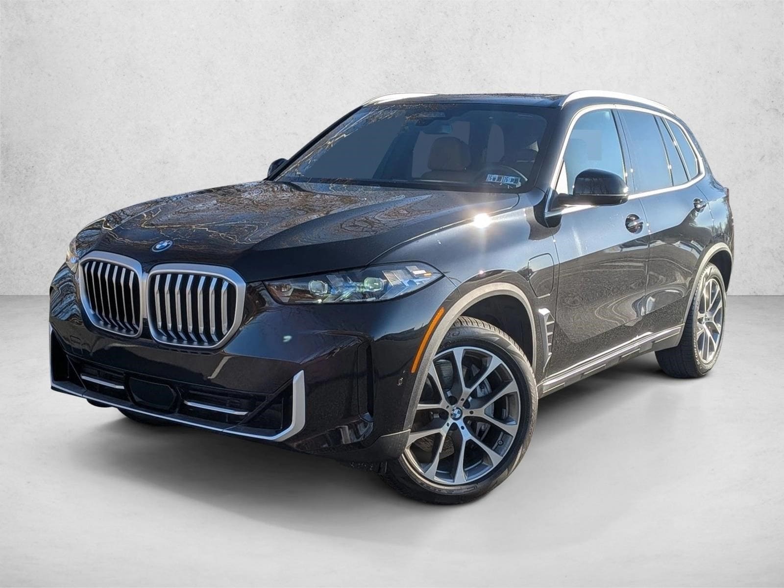 2026 BMW X5 50e's photo