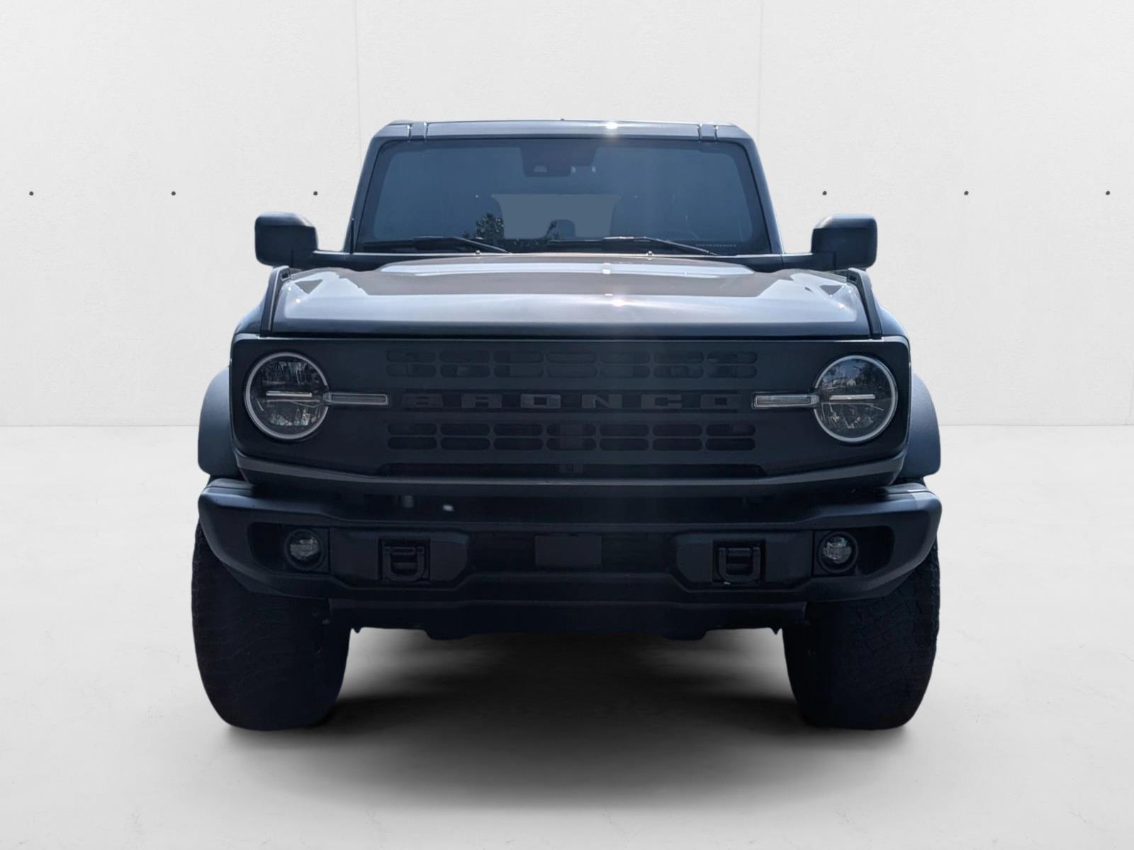 2022 Ford Bronco Black Diamond photo 2
