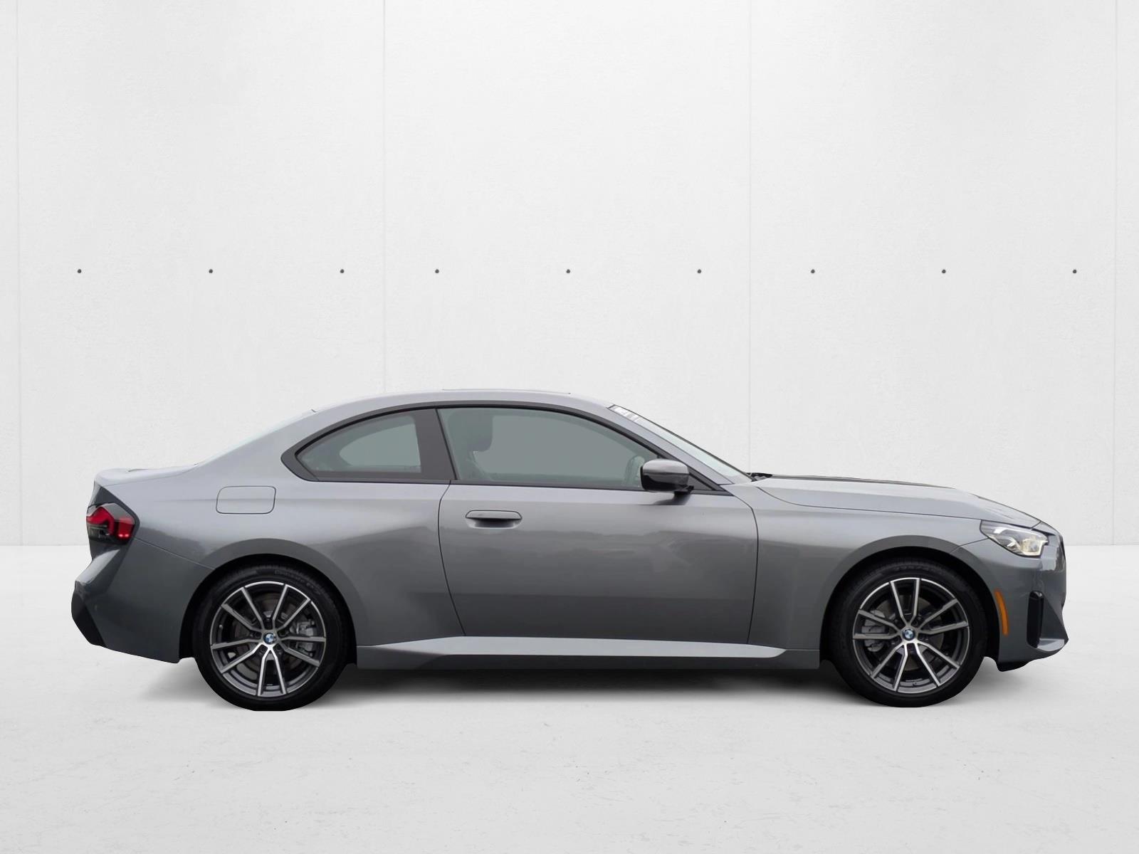 2025 Bmw 230i xDrive Coupe photo 4