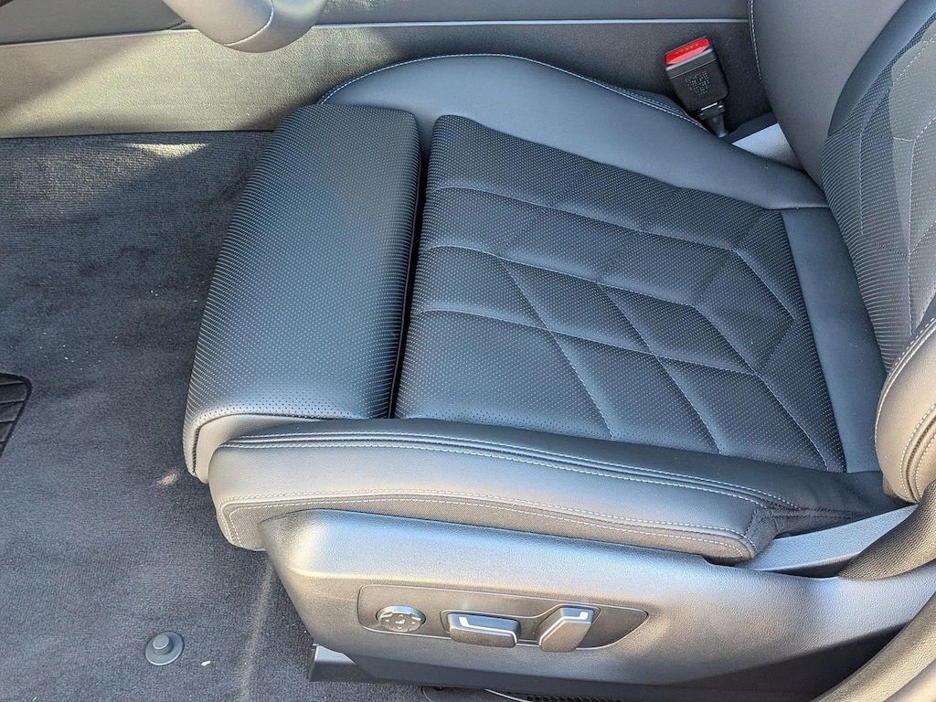 New 2026 BMW 530i xDrive Sedan