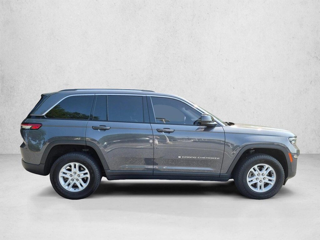 Used 2023 Jeep Grand Cherokee Laredo SUV